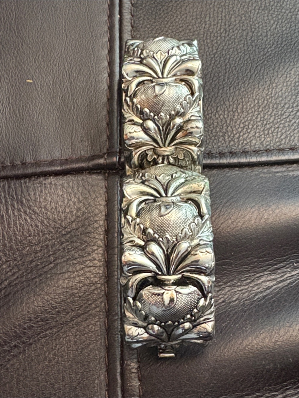 Ornate Silver Floral Hinged Cuff Bracelet Repousse Vargas? Whiting & Davis? - Picture 10 of 15